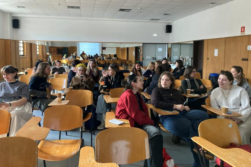 Students from USWPS and UAEGEAN work together during seminar